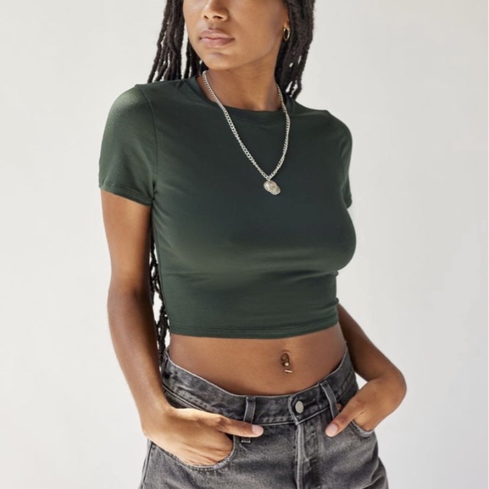 urban outfitters baby tee